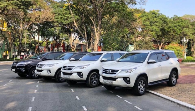 Xe 5 chỗ